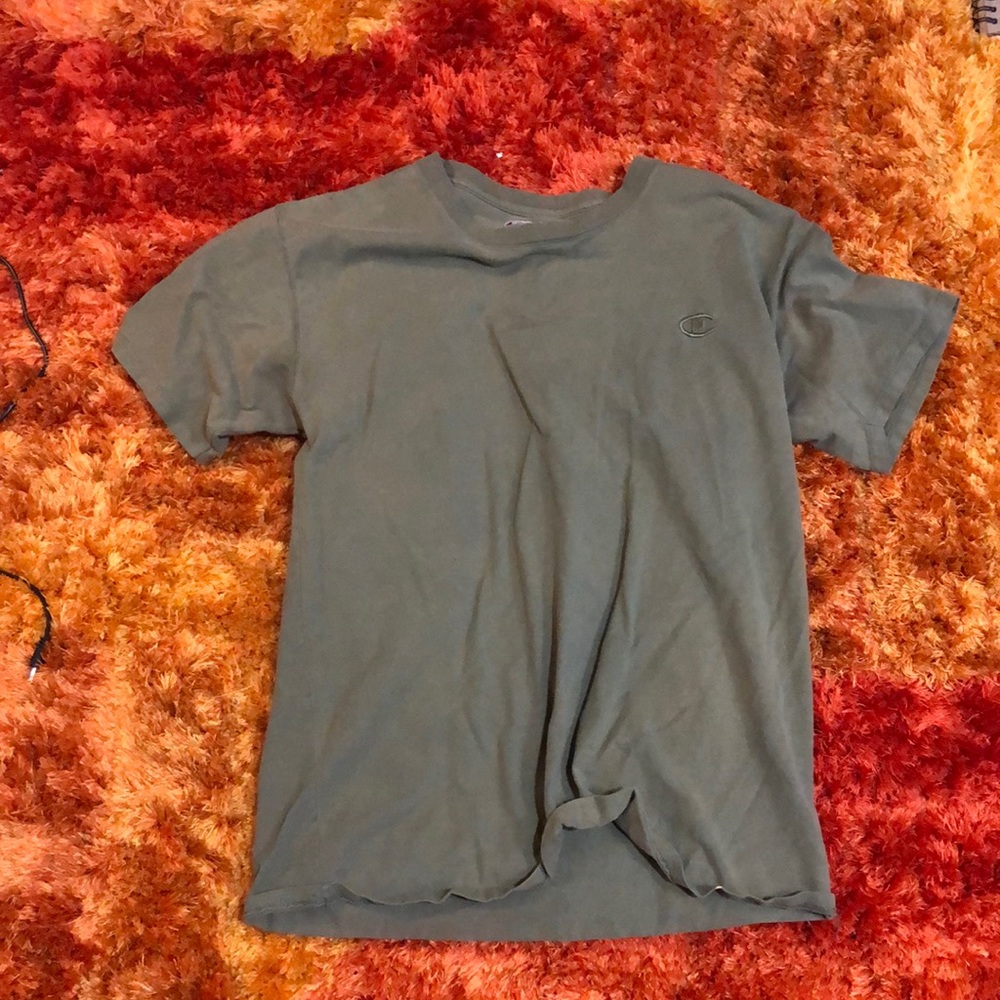 Gently used champion shirt